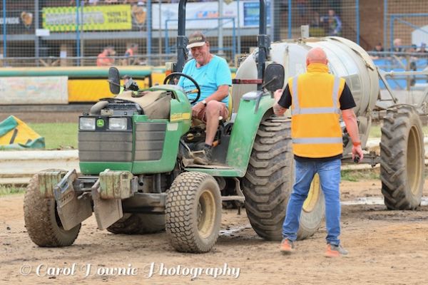 bob-ellis-and-greg-palmer-track-prep-2b4a4219-2C7F8E940-986B-D295-7C89-E826412EF1C9.jpg