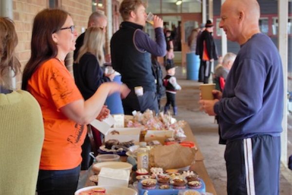 carol-darling-at-the-cake-stall-220-raised-img-9969-29475E5A9-2D81-78CC-246D-3C4C810620A5.jpg